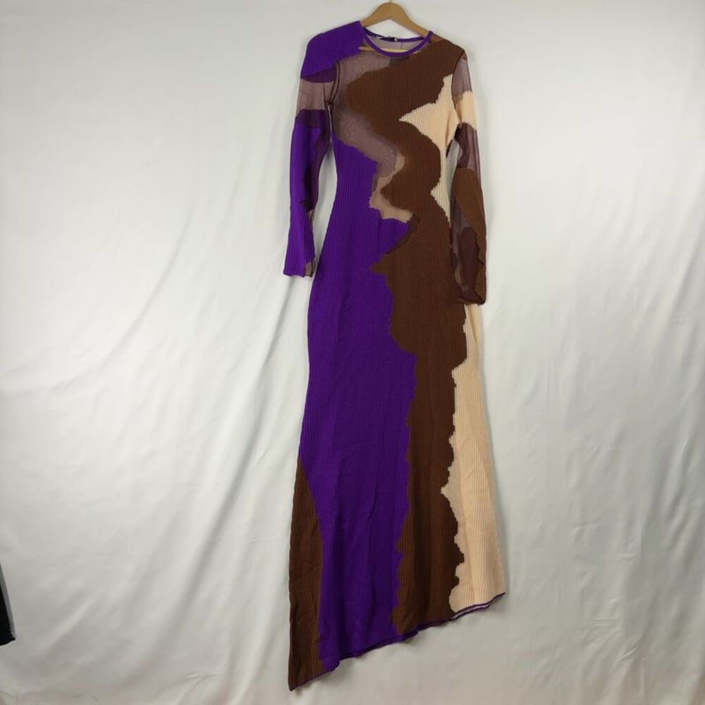 Maygel Coronel ROMÁN Gown